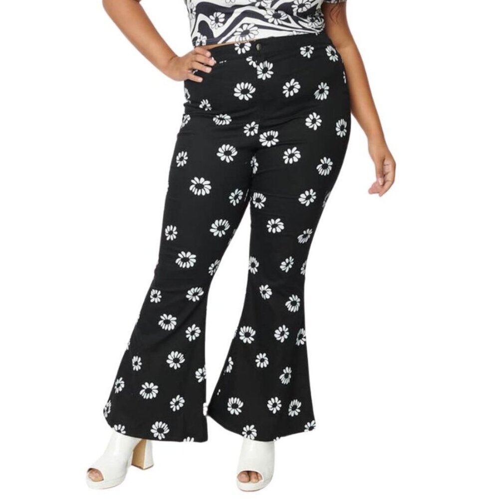 NWT Smak Parlour Into The Groove Flare Jeans Black & White Floral Print size 1X